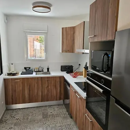 Maison Neuve A 300m De La Sud Et A Proximite Des Golfs *