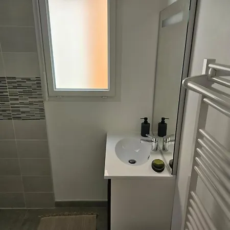Maison Neuve A 300m De La Sud Et A Proximite Des Golfs Nyaraló Lacanau