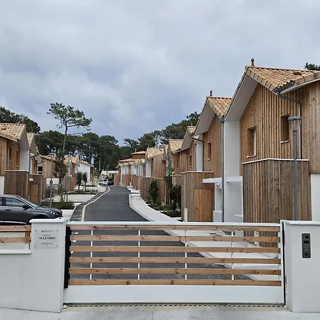 Maison Neuve A 300m De La Sud Et A Proximite Des Golfs *